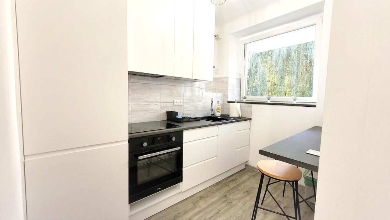 Great Life - Apartment Next To Metro Station Варшава Екстер'єр фото
