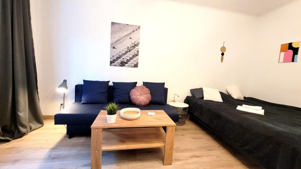 Great Life - Apartment Next To Metro Station Варшава Екстер'єр фото