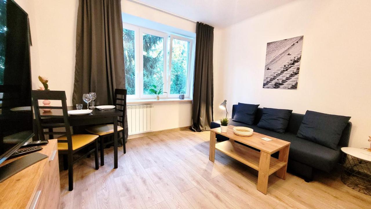 Great Life - Apartment Next To Metro Station Варшава Екстер'єр фото
