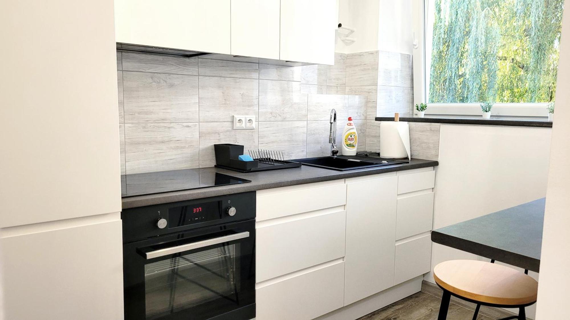 Great Life - Apartment Next To Metro Station Варшава Екстер'єр фото